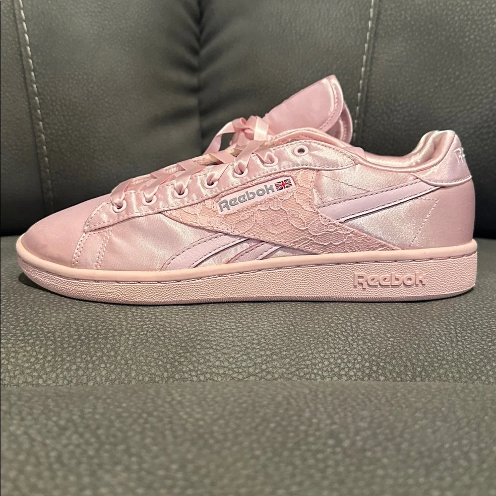 Reebok Luster pink/lilac extra butter shoe - Picture 2 of 10